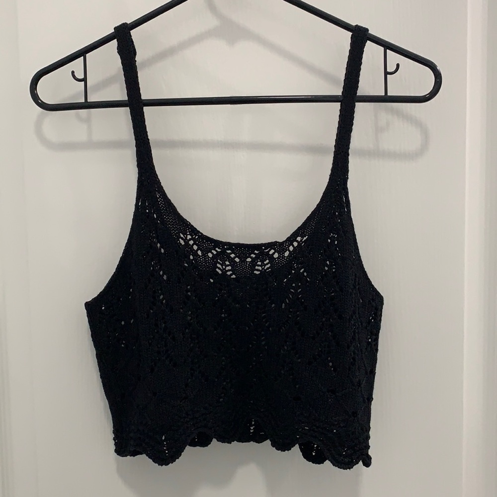 BLACK KNITTED TANK